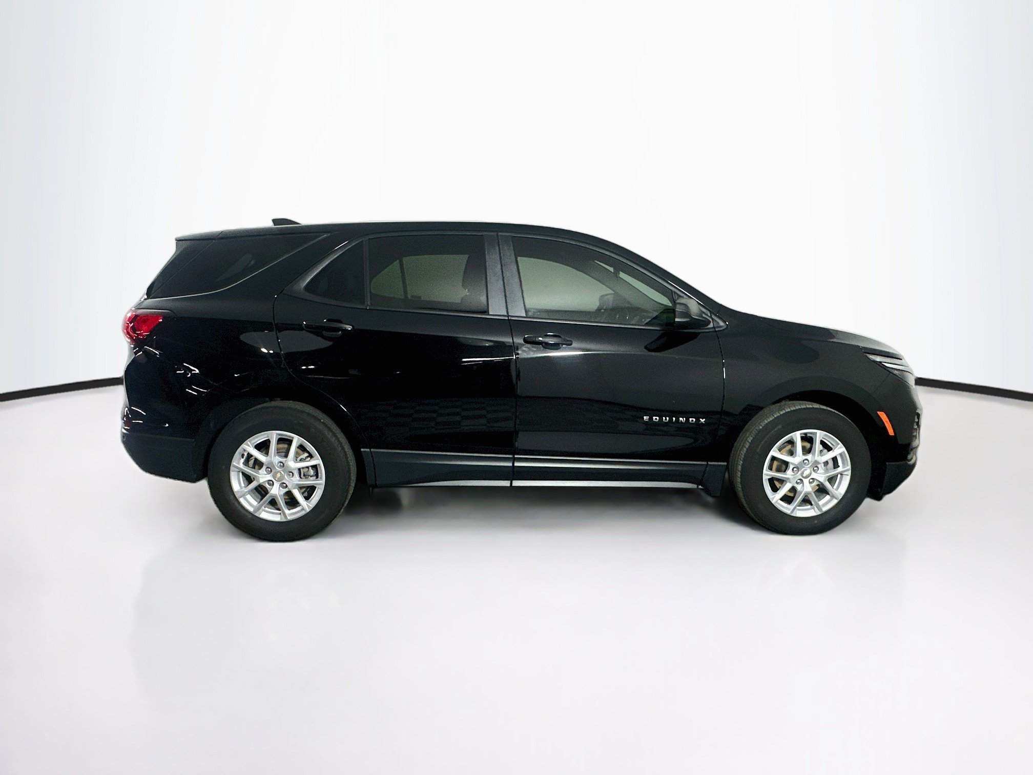 Used 2024 Chevrolet Equinox LS w/ LS Convenience Package FWD image 10