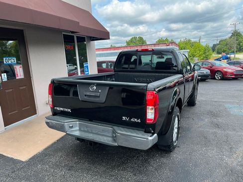 Used 2014 Nissan Frontier SV AWD/4WD image 6