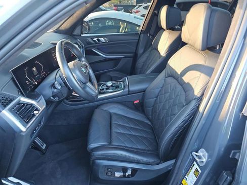 Used 2024 BMW X7 xDrive40i w/ Executive Package AWD/4WD image 3