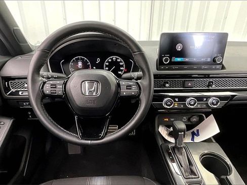 Certified 2024 Honda Civic Sport image 5