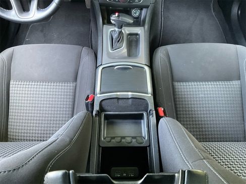 Used 2023 Dodge Charger SXT image 11
