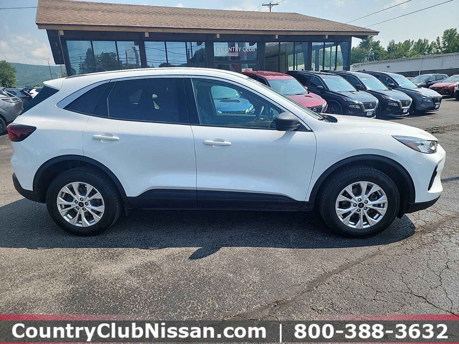 Used 2023 Ford Escape Active AWD/4WD image 9