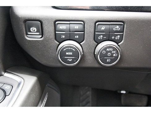 Used 2025 Chevrolet Silverado 1500 LT Trail Boss w/ LT Trail Boss Premium Package image 16