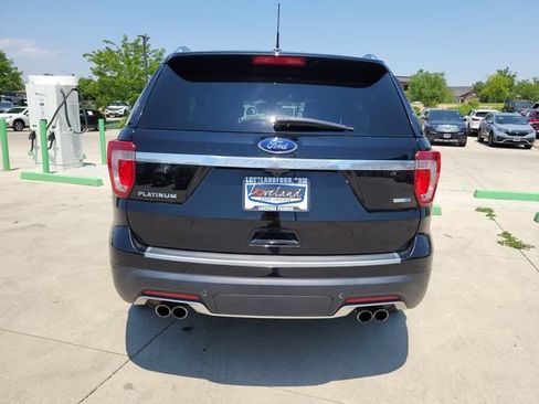 Used 2018 Ford Explorer Platinum AWD/4WD image 13