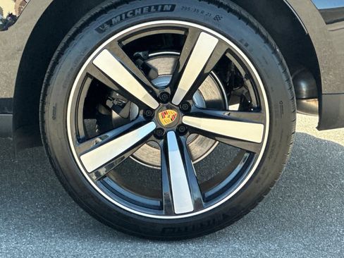 New 2026 Porsche Macan AWD/4WD image 44
