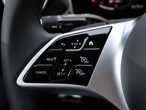 New 2025 Mercedes-Benz C 300 4MATIC Sedan image 18