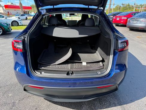 Used 2023 Tesla Model Y Performance image 26