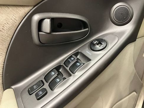 Used 2006 Hyundai Elantra GLS FWD image 21