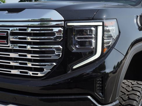 Used 2023 GMC Sierra 1500 Denali w/ Denali Reserve Package AWD/4WD image 6