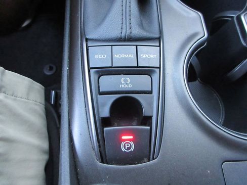 Used 2024 Toyota Camry XSE image 26