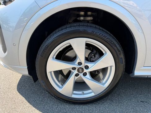 Used 2025 Audi Q5 Premium w/ Premium Plus AWD/4WD image 10