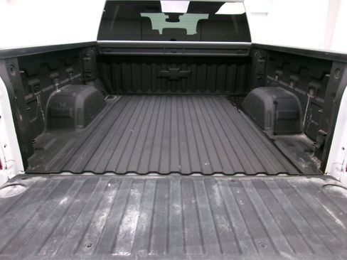 Used 2024 Chevrolet Silverado 1500 RST w/ Z71 Off-Road Package AWD/4WD image 10