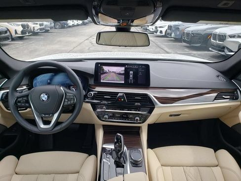 Used 2023 BMW 530i xDrive w/ Premium Package AWD/4WD image 13