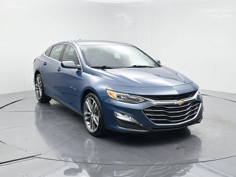 Used 2024 Chevrolet Malibu LT FWD image 2