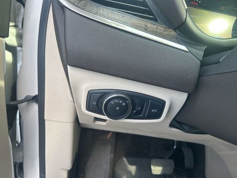 Used 2017 Lincoln MKC Reserve image 23