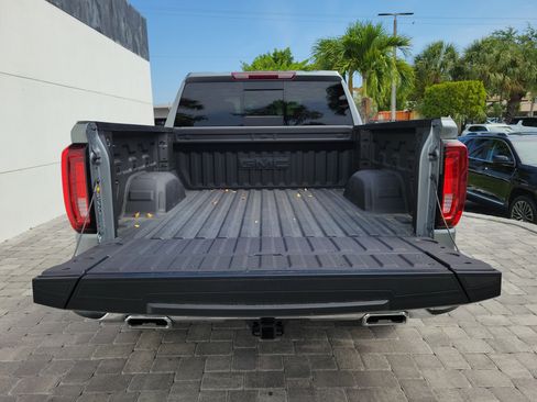 New 2026 GMC Sierra 1500 SLT w/ SLT Premium Plus Package AWD/4WD image 10