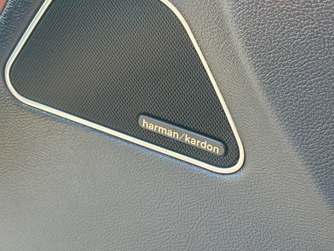 Used 2019 Maserati Levante AWD/4WD image 16