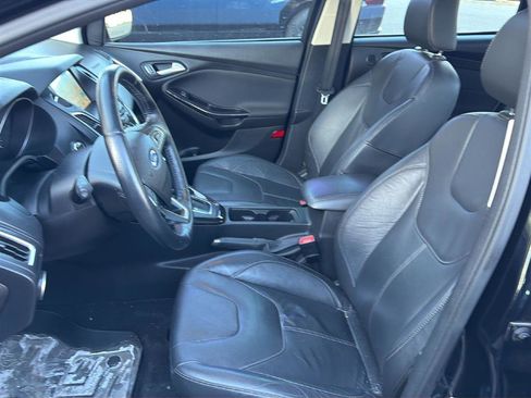 Used 2016 Ford Focus Titanium w/ Titanium Technology Package image 12