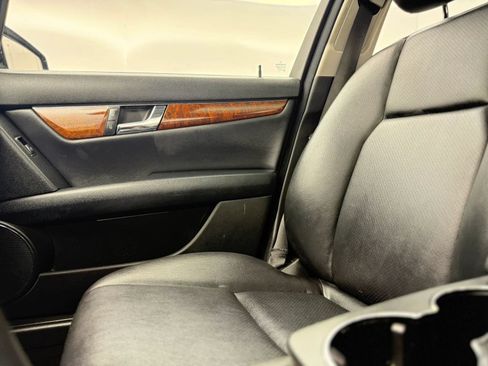 Used 2011 Mercedes-Benz C 300 4MATIC Sedan image 33