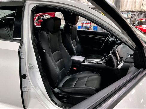 Used 2022 Honda Accord Sport image 9