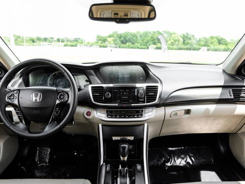 Used 2015 Honda Accord EX-L image 16