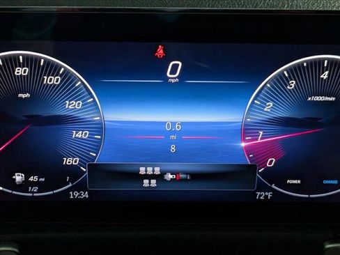 New 2026 Mercedes-Benz GLB 250 image 10