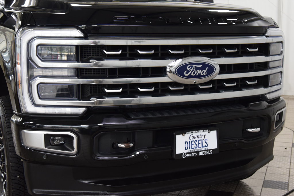 Used 2024 Ford F350 Platinum w/ FX4 Off-Road Package AWD/4WD image 12