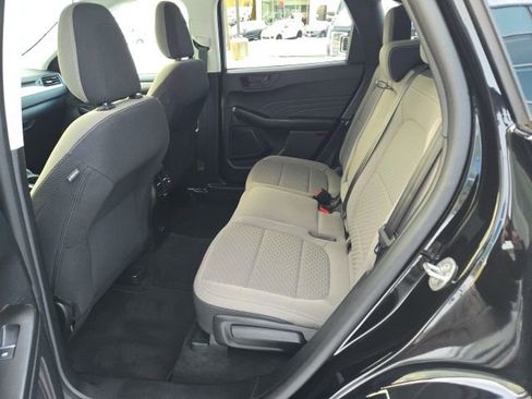 Certified 2022 Ford Escape SE w/ SE Sport Appearance Package image 28