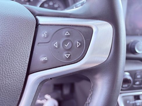 Used 2024 GMC Terrain SLT image 22