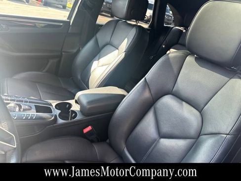 Used 2020 Porsche Macan AWD/4WD image 13