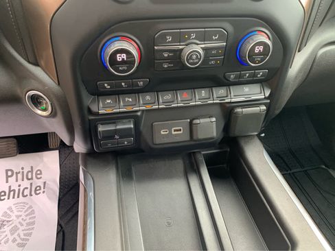 Used 2020 Chevrolet Silverado 1500 High Country w/ Technology Package image 18