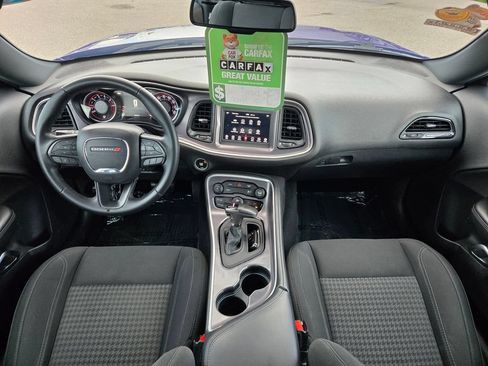 Used 2019 Dodge Challenger SXT RWD image 43