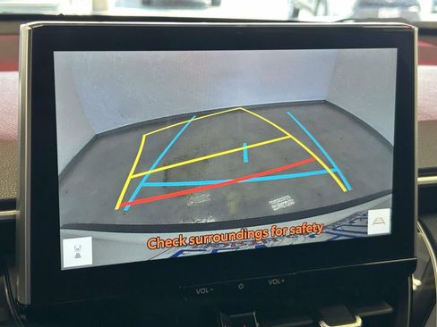Used 2026 Toyota Corolla Cross XLE FWD image 24