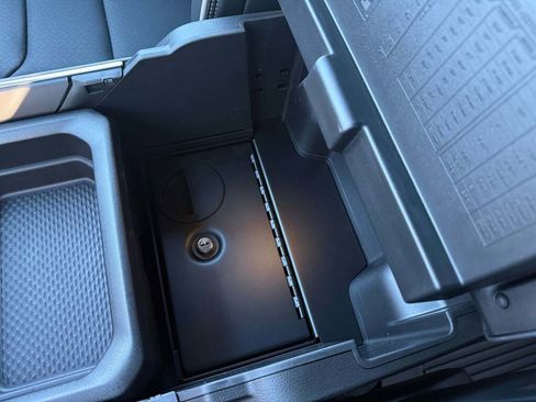 New 2026 RAM 1500 Laramie w/ Laramie Southwest Edition image 39