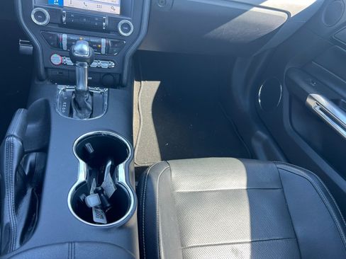 Used 2016 Ford Mustang Premium image 27