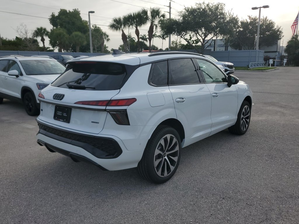 New 2026 Audi Q3 quattro 2.0T AWD/4WD image 5