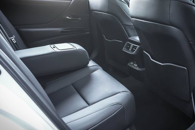 Certified 2025 Lexus ES 350 w/ Premium Package FWD image 24