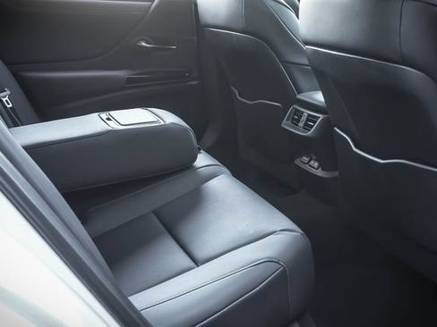 Certified 2025 Lexus ES 350 w/ Premium Package FWD image 24