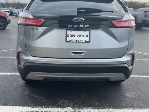 Used 2022 Ford Edge SEL w/ Convenience Package image 5