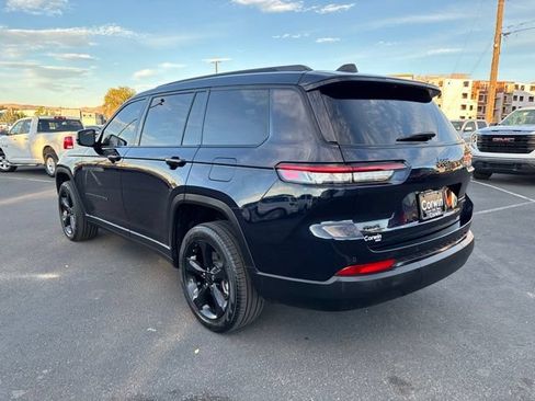 Used 2024 Jeep Grand Cherokee L Limited w/ Black Appearance Package AWD/4WD image 4