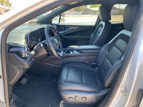 Used 2024 Chevrolet Blazer EV LT AWD/4WD image 7