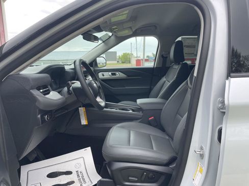 New 2026 Ford Explorer Active w/ Active Comfort Package AWD/4WD image 12