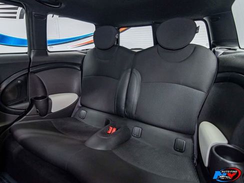 Used 2014 MINI Cooper Clubman S image 17