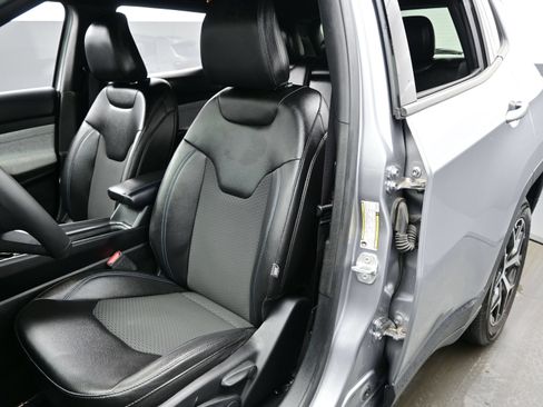 Used 2024 Jeep Compass Latitude AWD/4WD image 15