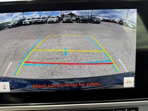Used 2025 Toyota Camry XLE FWD image 2