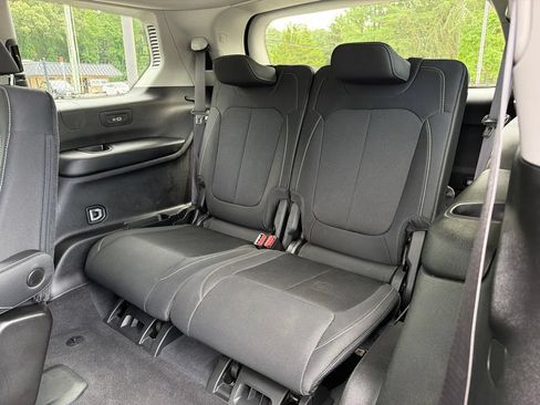 Used 2023 Jeep Grand Cherokee L Laredo w/ Luxury Tech Group I AWD/4WD image 20