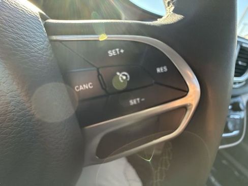 Used 2023 Chrysler Voyager LX FWD image 42