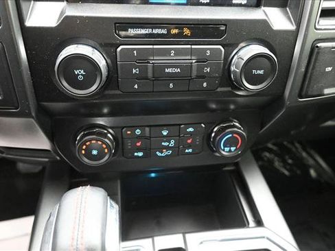Used 2019 Ford F150 XLT w/ Equipment Group 302A Luxury AWD/4WD image 17
