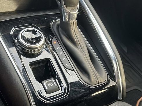 Used 2024 GMC Canyon AT4 w/ Canyon Safety Plus Package image 29