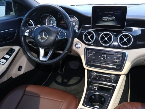 Used 2016 Mercedes-Benz CLA 250 image 10